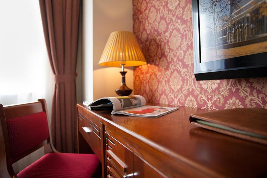 First Eden Hotel - Hang Bun Hanoi Room photo