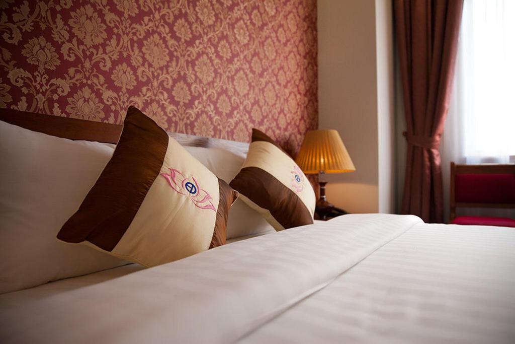 First Eden Hotel - Hang Bun Hanoi Room photo